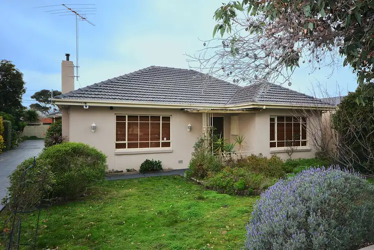1/34 Waratah Avenue, Tullamarine VIC 3043