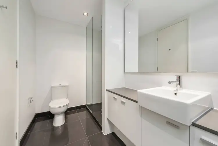 Sixth view of Homely apartment listing, 7/17 Robe Street, St Kilda VIC 3182