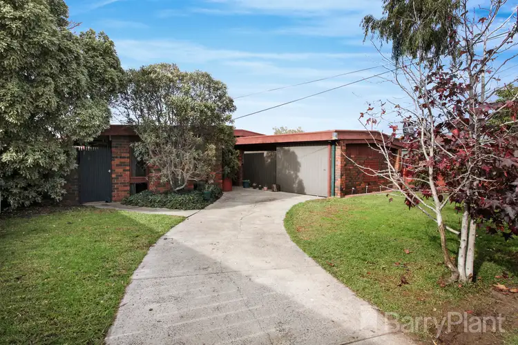 15 Elmhurst Road, Gladstone Park VIC 3043