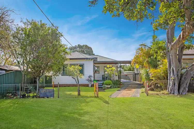 2 Rankin Road, Fern Bay NSW 2295