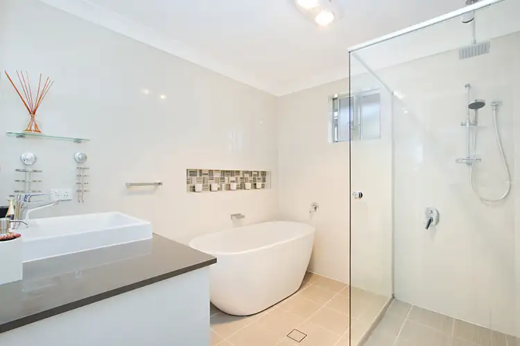 5 Charlton Place, St Clair NSW 2759