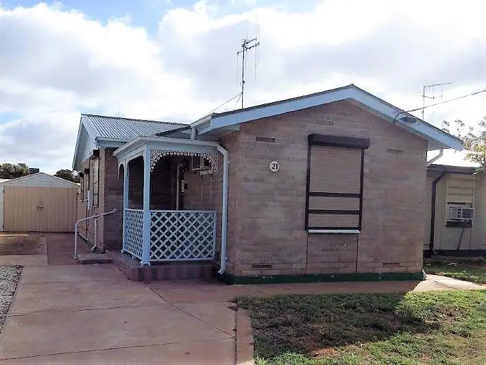 21 WHITE STREET, Whyalla Stuart SA 5608