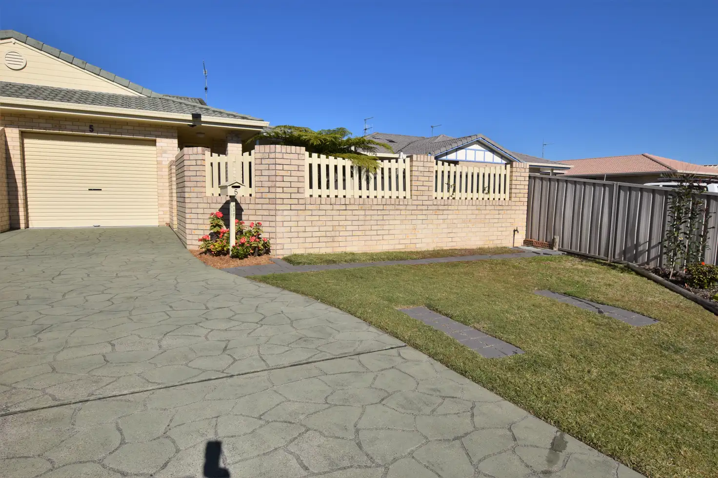 Main view of Homely villa listing, 5 Vista Del Mar, Forster NSW 2428