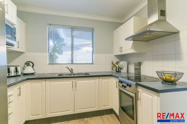 Fifth view of Homely house listing, 2 Galvin Court, Leeming WA 6149