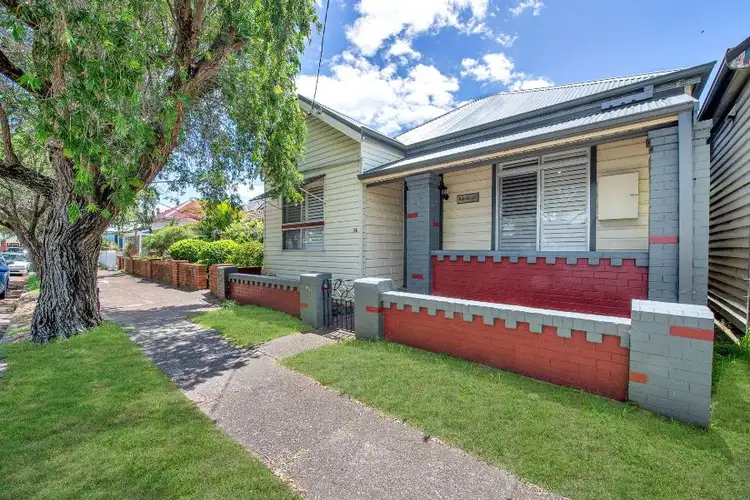 14 Reay Street, Hamilton NSW 2303