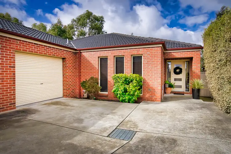 2/19 Jess Way, Sebastopol VIC 3356
