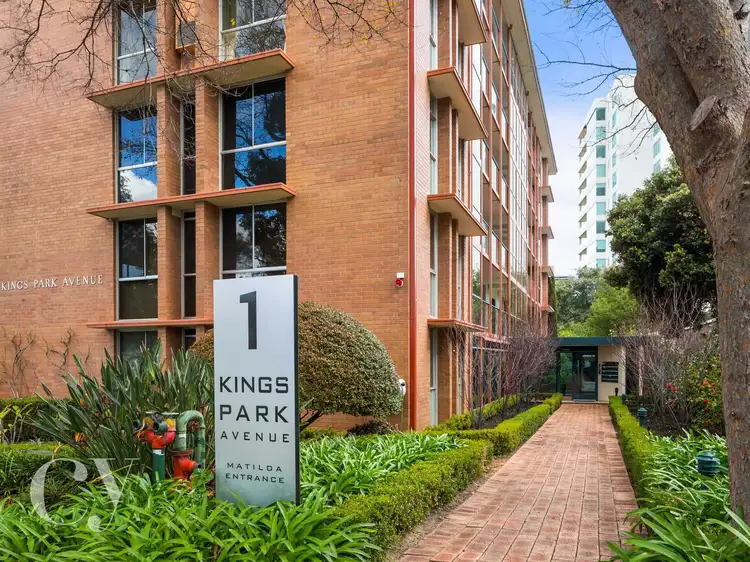 7/1 Kings Park Avenue, Crawley WA 6009