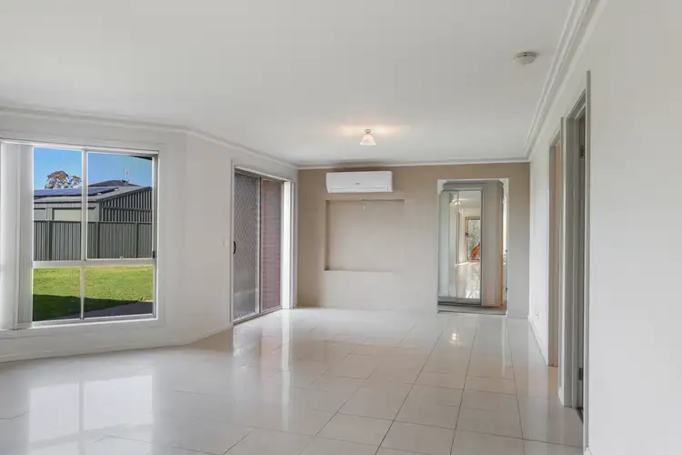 Fifth view of Homely house listing, 5 Jade Court, Kangaroo Flat VIC 3555