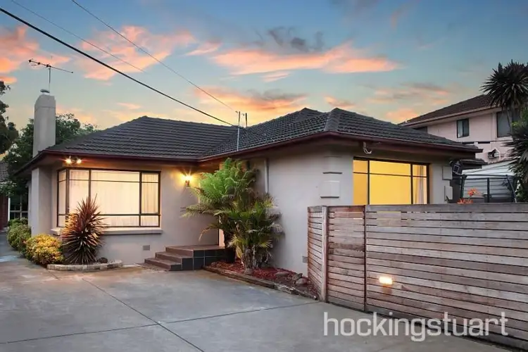 1/2 Brosnan Road, Bentleigh East VIC 3165