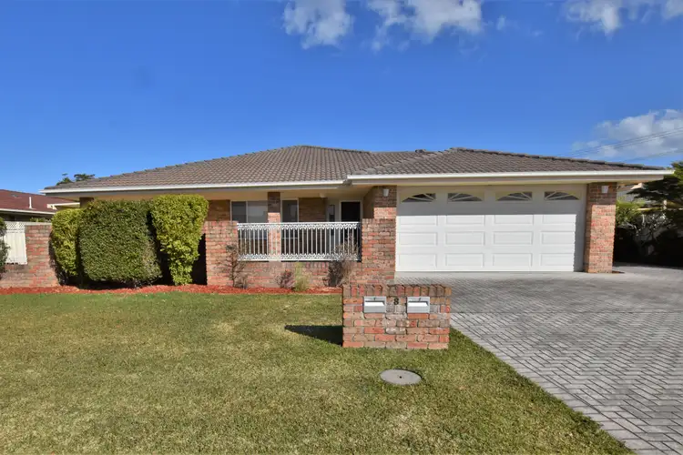 1/8 Bright Street, Forster NSW 2428