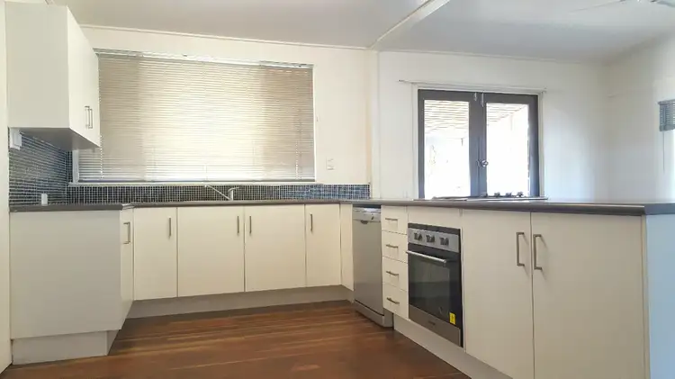 7 Water Street, Berserker QLD 4701