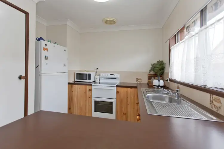 Sixth view of Homely unit listing, 2/476 Heriot Street, Lavington NSW 2641