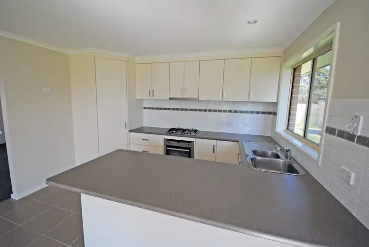 Third view of Homely house listing, 8 Seacliff Place, Portland VIC 3305