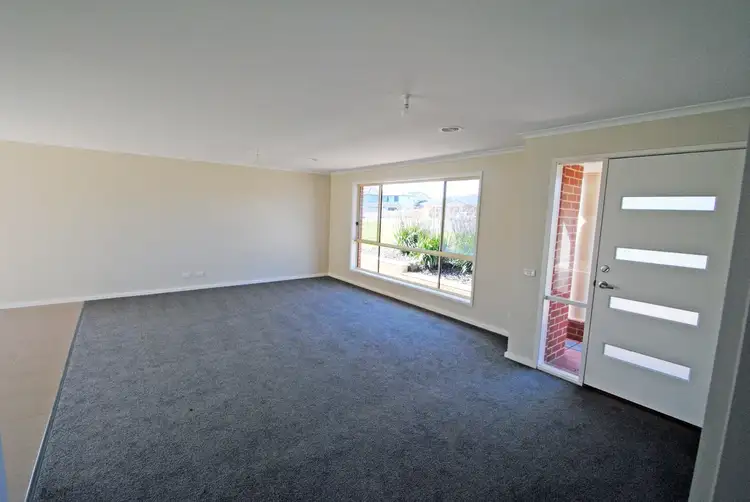 Fifth view of Homely house listing, 8 Seacliff Place, Portland VIC 3305