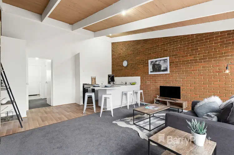 2/73 Cave Hill Road, Lilydale VIC 3140