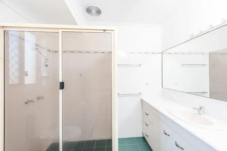 Third view of Homely house listing, 5 Murray Court, Kalkie QLD 4670
