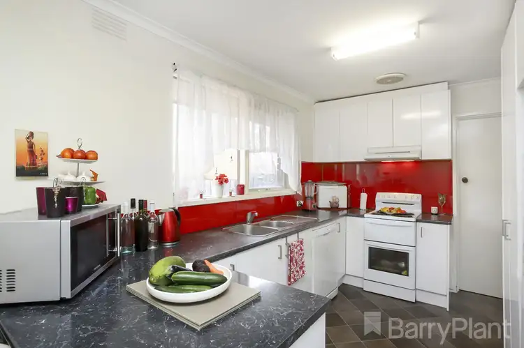 Fifth view of Homely house listing, 3 Jindara Court, Gladstone Park VIC 3043