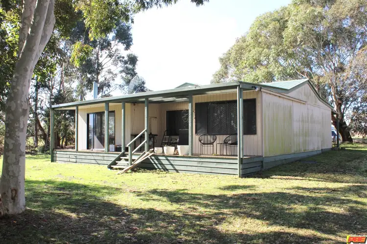 1645. BUFFALO-WARATAH ROAD, Walkerville VIC 3956