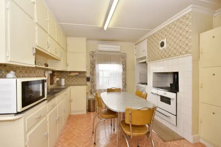 Fifth view of Homely house listing, 1 Burr Street, Bendigo VIC 3550