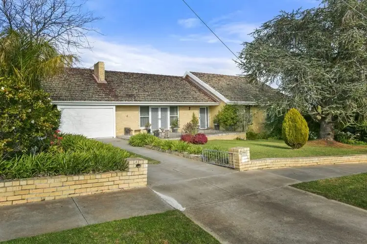 4 Steane Street, Kennington VIC 3550