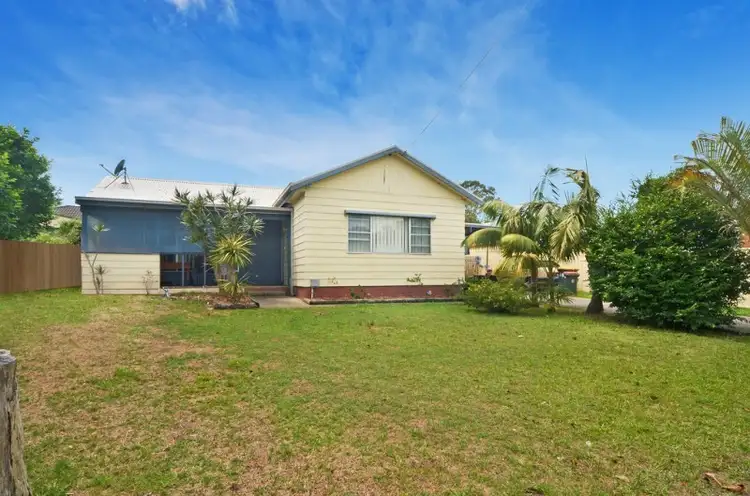 18 Hale Avenue, Nowra NSW 2541