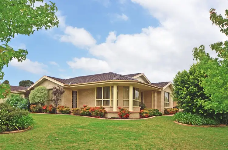 1 Gardenia Crescent, Bomaderry NSW 2541