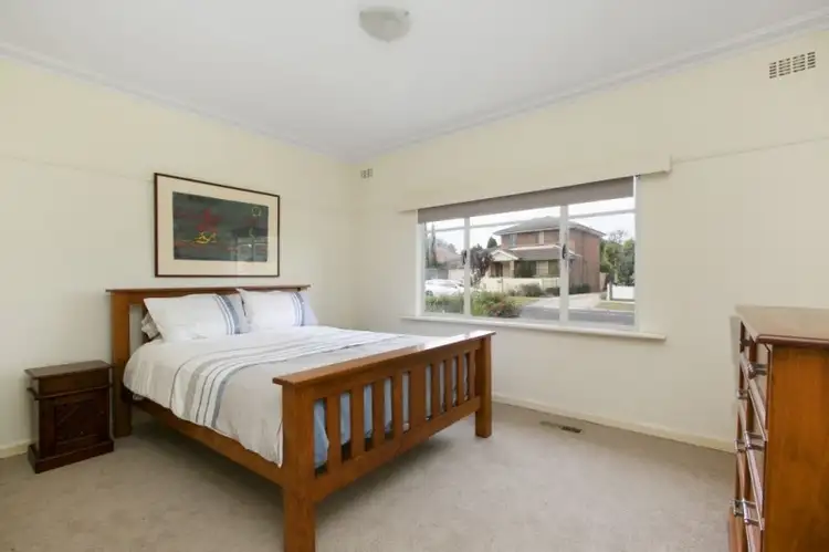 Fifth view of Homely unit listing, 2/21 Maple Street, Mount Waverley VIC 3149