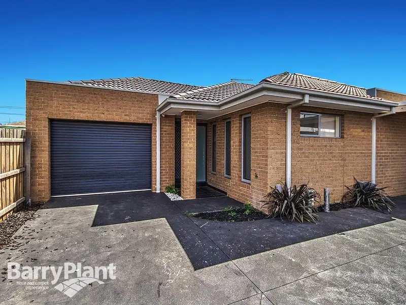 Main view of Homely unit listing, 2/32 Kodre Street, St Albans VIC 3021
