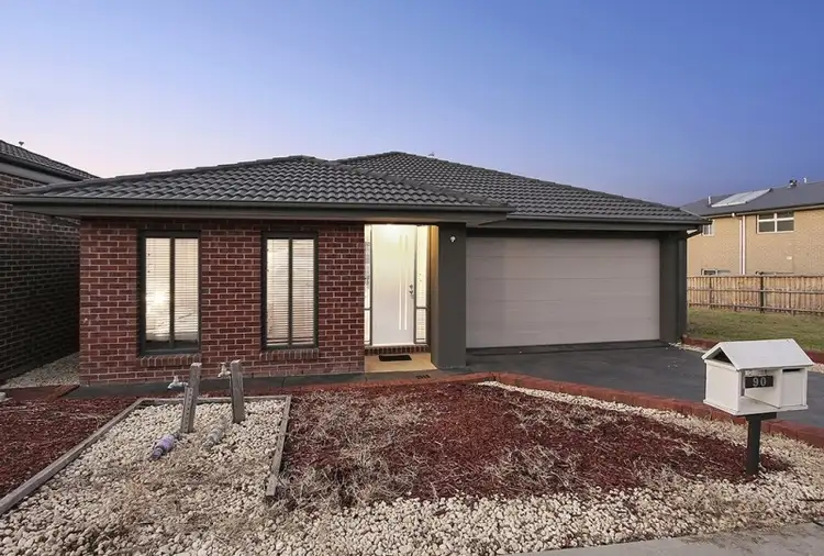 90 Evans Drive, Croydon VIC 3136