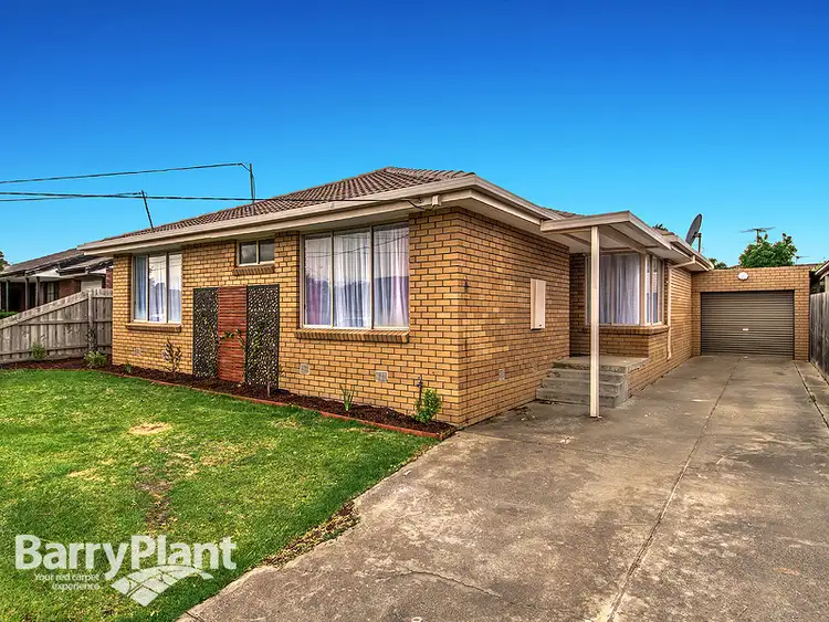 8 Corunna Avenue, St Albans VIC 3021