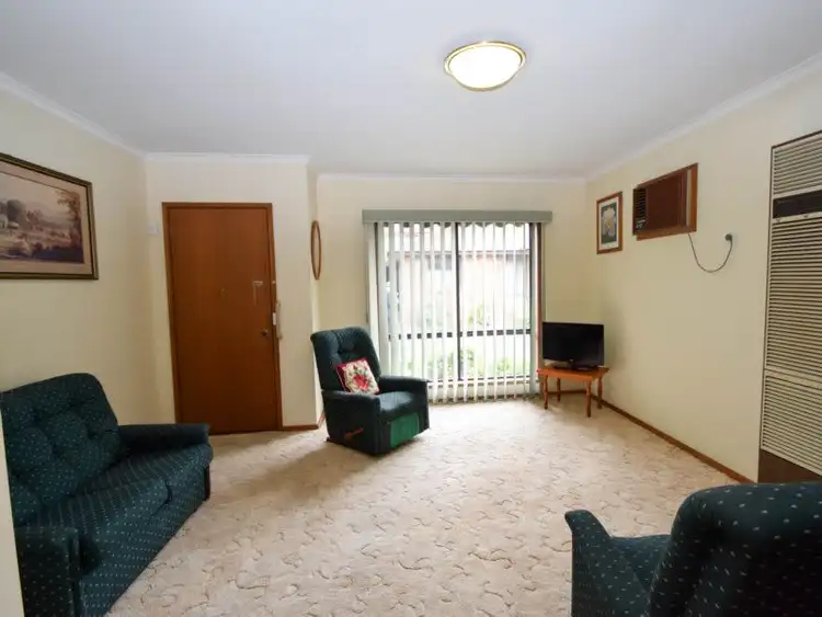 Second view of Homely unit listing, 2/15 Evans Street, Wangaratta VIC 3677