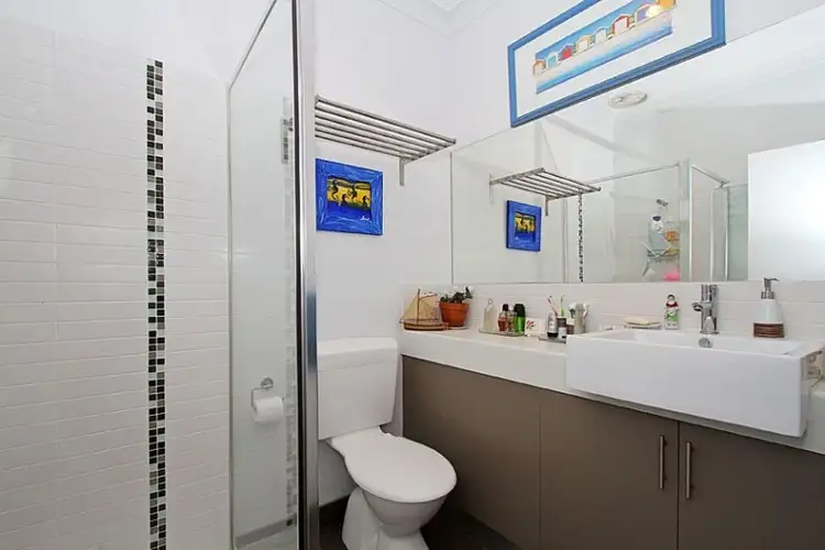 Sixth view of Homely unit listing, 2/20 Jinghi Road, Reservoir VIC 3073