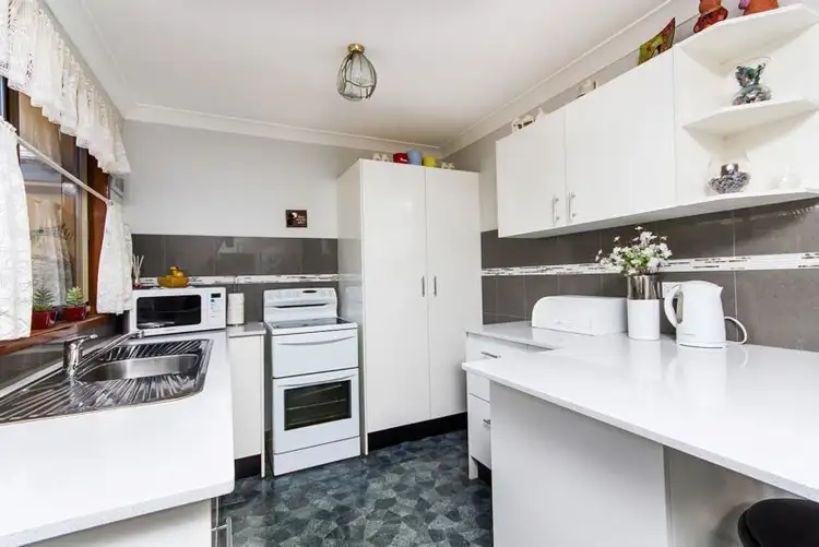 Third view of Homely house listing, 15 Stanley Close, Woodberry NSW 2322