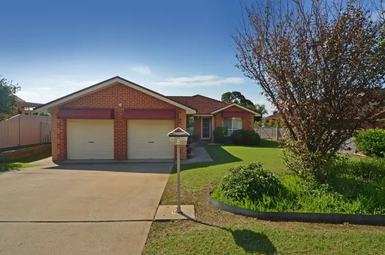 8 Mountain Ash Place, Worrigee NSW 2540