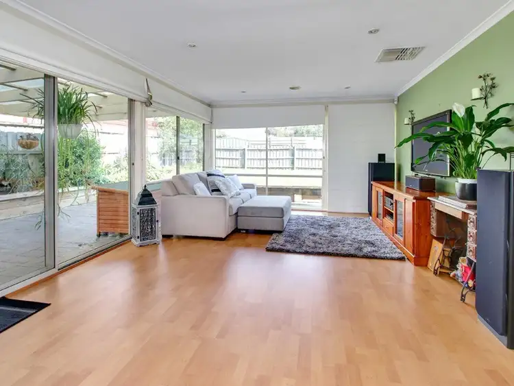 23 Captain Cook Close, Skye VIC 3977