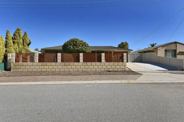 9 Wattle Mews, Hocking WA 6065