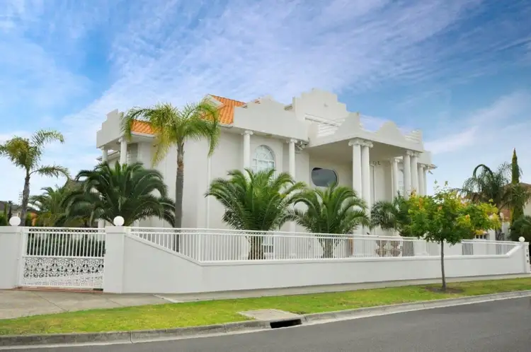 2 McCallum Court, Greenvale VIC 3059