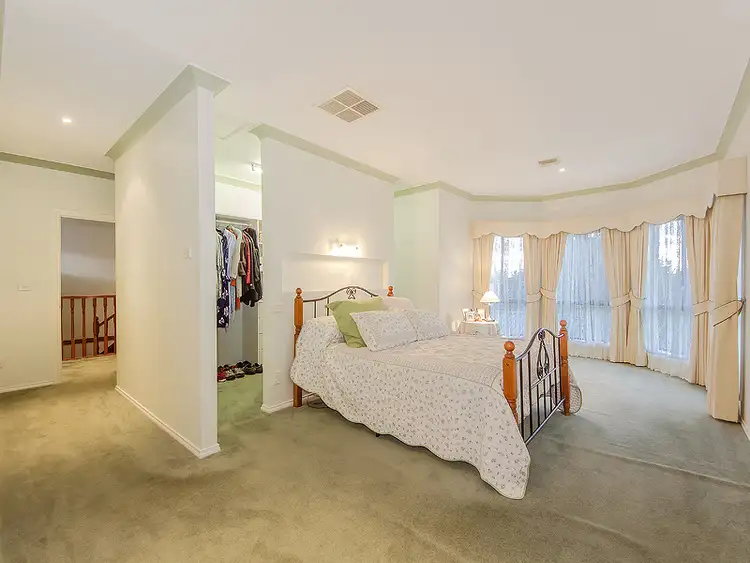 Seventh view of Homely house listing, 8 Landscape Drive, Hillside VIC 3037