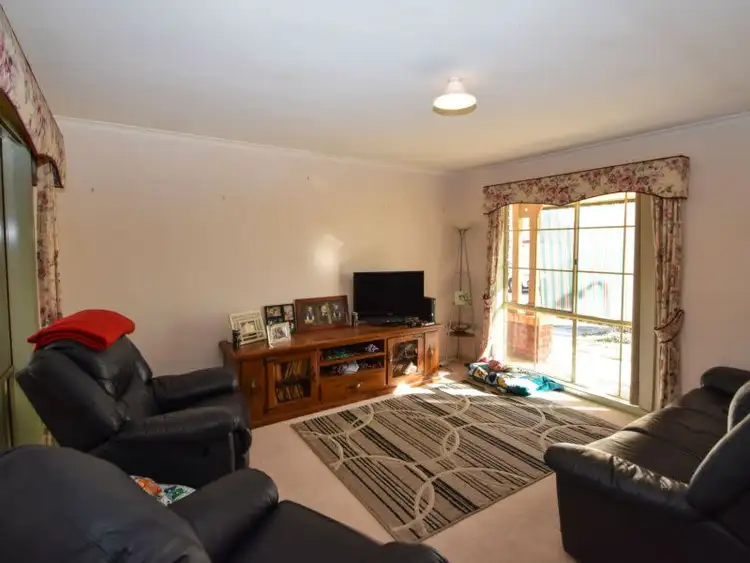 Second view of Homely house listing, 4 Jennifer Place, Wangaratta VIC 3677