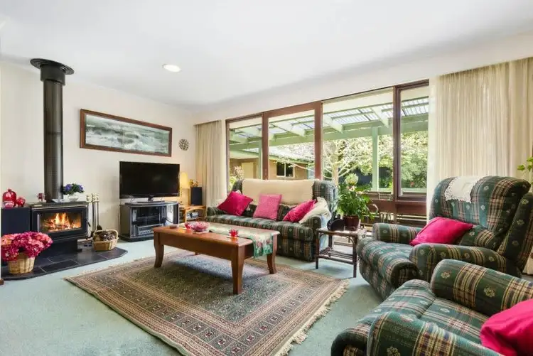 Sixth view of Homely house listing, 7 Danielle Court, Vermont South VIC 3133