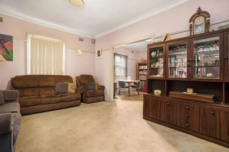 Fifth view of Homely house listing, 15 First Ave, Rutherford NSW 2320