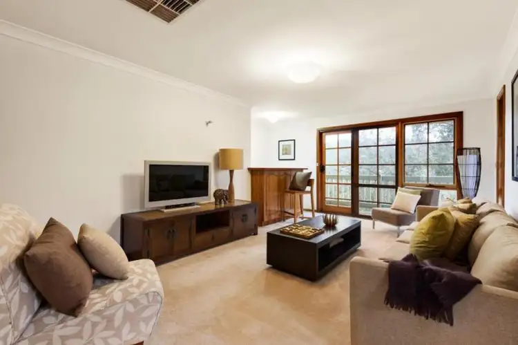 Fifth view of Homely house listing, 18 Barriedale Court, Eltham VIC 3095