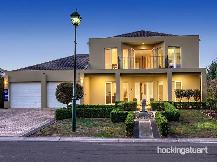 23 Blenheim Way, Caroline Springs VIC 3023