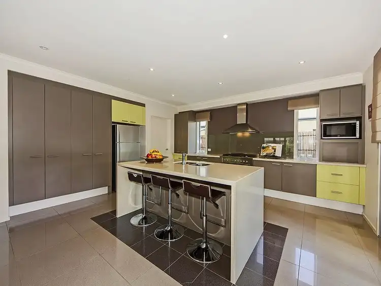 Fifth view of Homely house listing, 8 Kirribilli Blvd, Taylors Hill VIC 3037