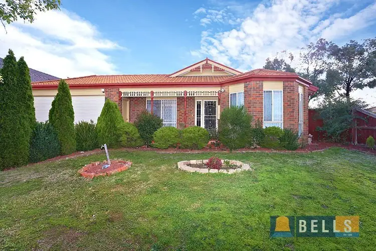 33 Cassinia Close, Delahey VIC 3037