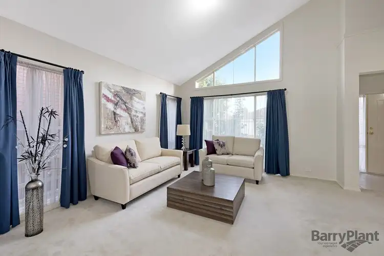 Second view of Homely house listing, 5 Cut Leaf Court, Bundoora VIC 3083