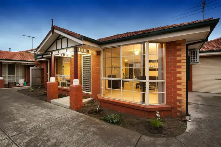 2/182 Blyth Street, Altona VIC 3018