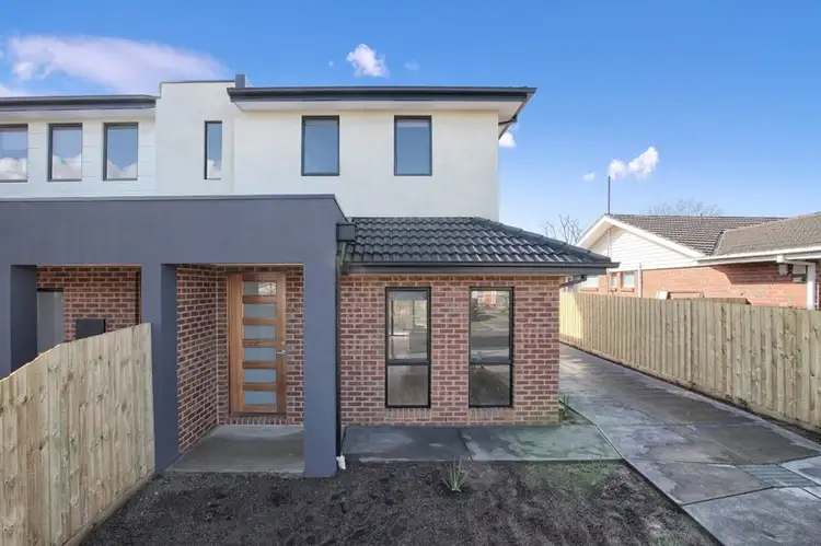 2/22 Henderson Road, Tullamarine VIC 3043