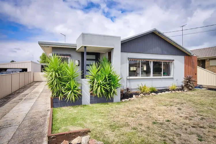 18 Mathilda Street, Wendouree VIC 3355