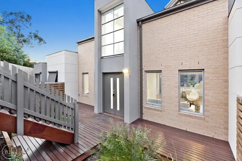 Main view of Homely unit listing, 2/22 Alma Street, Lower Plenty VIC 3093